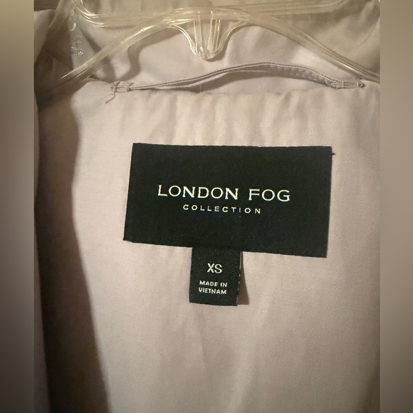London Fog trench - Picture 4 of 10